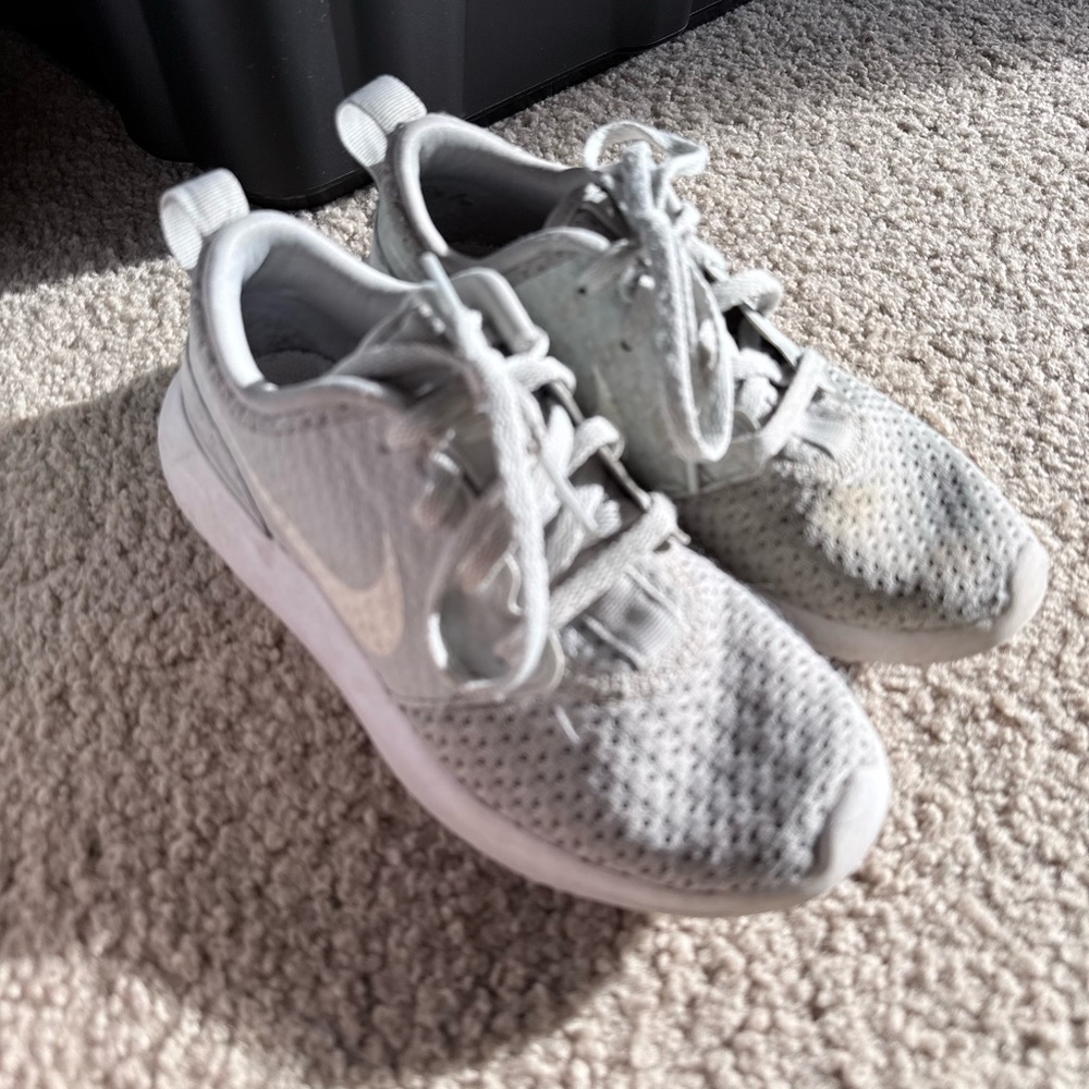 Nike Light Gray Golf Sneakers